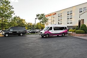 Crowne Plaza Dulles Airport by IHG