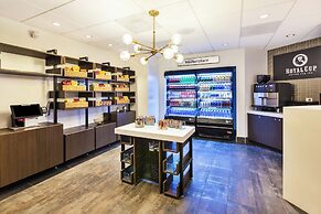 Crowne Plaza Dulles Airport by IHG