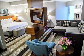 Crowne Plaza Dulles Airport by IHG