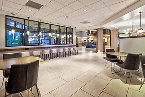 Crowne Plaza Dulles Airport by IHG