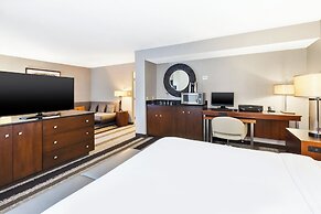 Crowne Plaza Dulles Airport by IHG
