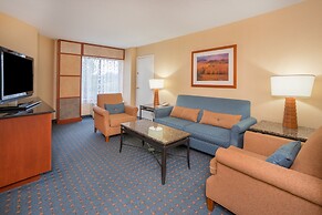 Crowne Plaza Dulles Airport by IHG
