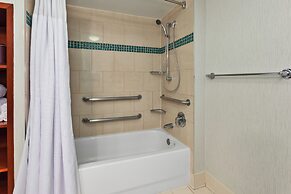 Crowne Plaza Dulles Airport by IHG