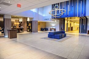 Crowne Plaza Dulles Airport by IHG