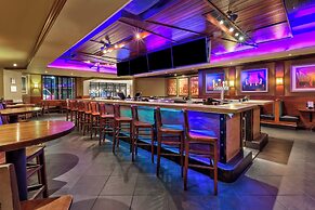 Crowne Plaza Dulles Airport by IHG