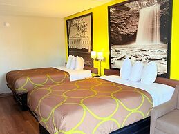 Super 8 by Wyndham Manassas