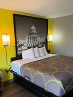 Super 8 by Wyndham Manassas