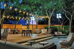 Sheraton Suites Market Center Dallas