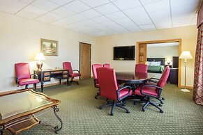 Days Inn & Suites by Wyndham Sutton Flatwoods