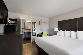 Richland Riverfront Hotel and Conference Center, Ascend Hotel Collecti