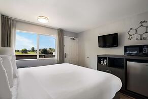 Richland Riverfront Hotel and Conference Center, Ascend Hotel Collecti