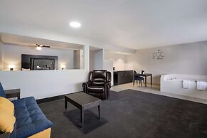 Richland Riverfront Hotel and Conference Center, Ascend Hotel Collecti