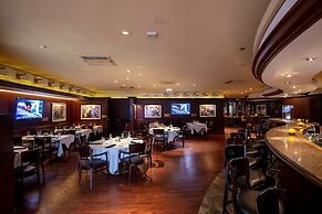 Sheraton Grand Chicago Riverwalk