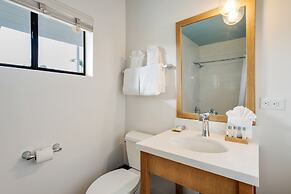 Hadley Resort and Marina