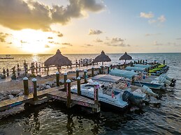 Hadley Resort and Marina