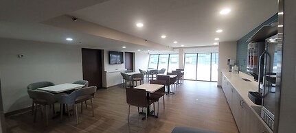 Clarion Pointe OKC Airport