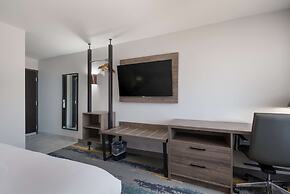 Clarion Pointe OKC Airport