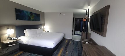 Clarion Pointe OKC Airport