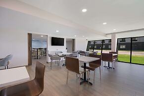 Clarion Pointe OKC Airport