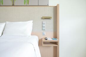 Radisson Hotel Brunei Darussalam