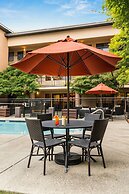 Oxford Suites Redding