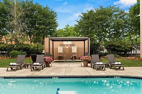 Oxford Suites Redding