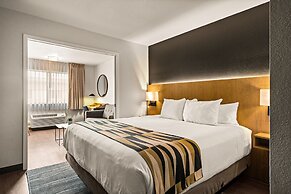 Oxford Suites Redding