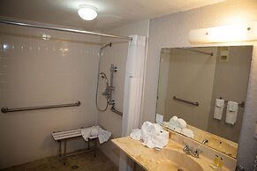 Days Inn by Wyndham Cocoa Cruiseport West At I-95/524