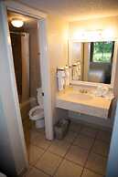 Days Inn by Wyndham Cocoa Cruiseport West At I-95/524