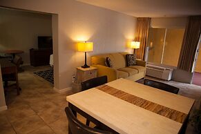 Days Inn by Wyndham Cocoa Cruiseport West At I-95/524