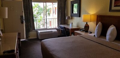 Days Inn by Wyndham Cocoa Cruiseport West At I-95/524