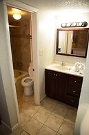 Days Inn by Wyndham Cocoa Cruiseport West At I-95/524