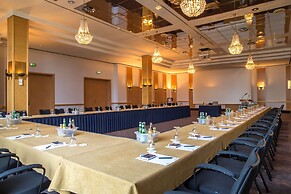 Radisson Blu Senator Hotel