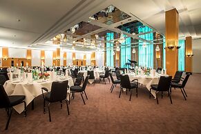 Radisson Blu Senator Hotel