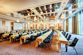 Radisson Blu Senator Hotel