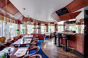 Radisson Blu Senator Hotel