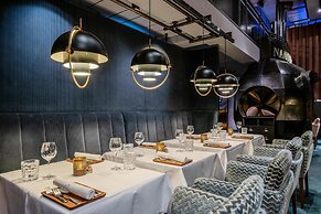 Radisson Blu Senator Hotel