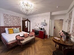 Grand Museum Hotel, BW Signature Collection