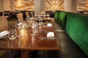 Sheraton Gateway Los Angeles Hotel