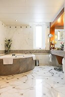 Le Royal Hotels & Resorts