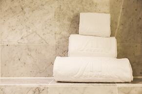 Le Royal Hotels & Resorts
