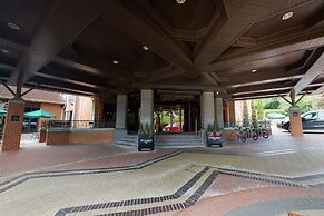 Village Hotel Swindon