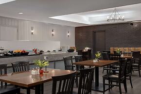 Ramada Plaza by Wyndham Calgary Downtown