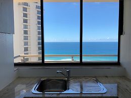 Beachcomber Surfers Paradise