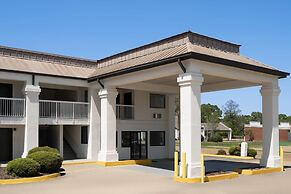 Days Inn & Suites by Wyndham Byram