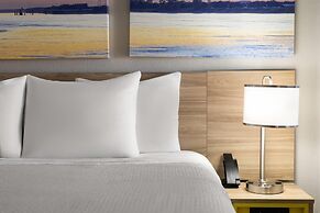 Days Inn & Suites by Wyndham Byram