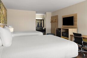 Days Inn & Suites by Wyndham Byram