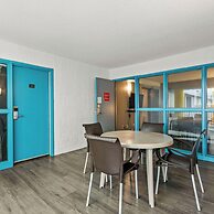 Travelodge by Wyndham Saskatoon