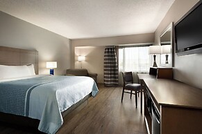 Travelodge by Wyndham Saskatoon
