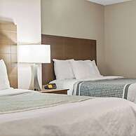 Travelodge by Wyndham Saskatoon